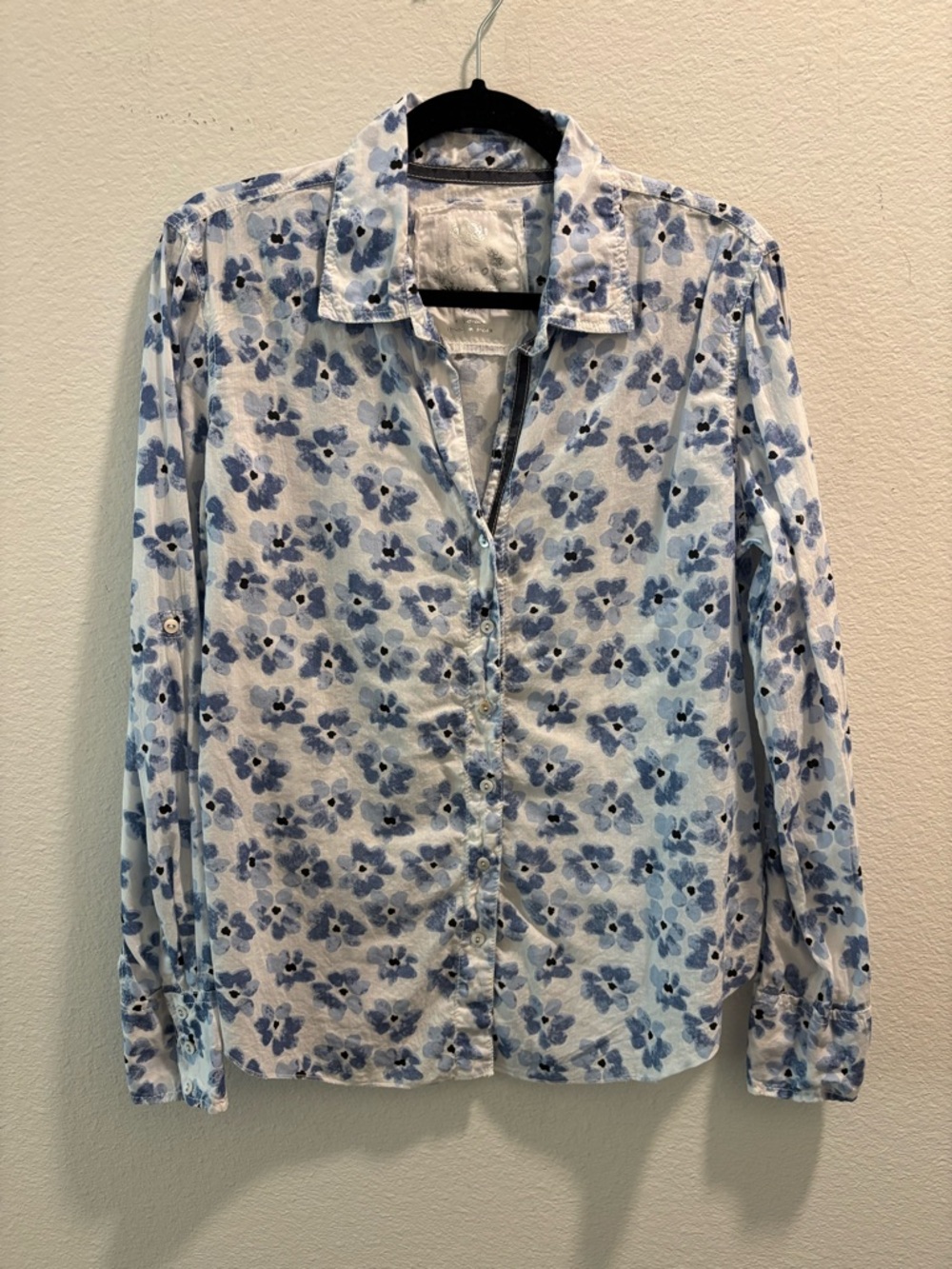 Cino Blue Daisy Blouse, size M